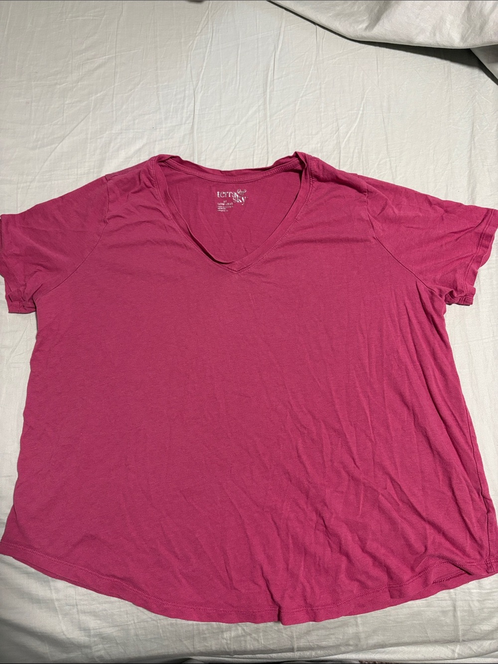 Terra & Sky Women's V-Neck Short Sleeve Tee - Magenta Pink